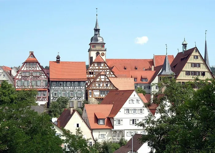 1Br 2Beds - Kleiner Privater Innenhof- Barrierefrei! -Frisch Saniert - Mozart Eins