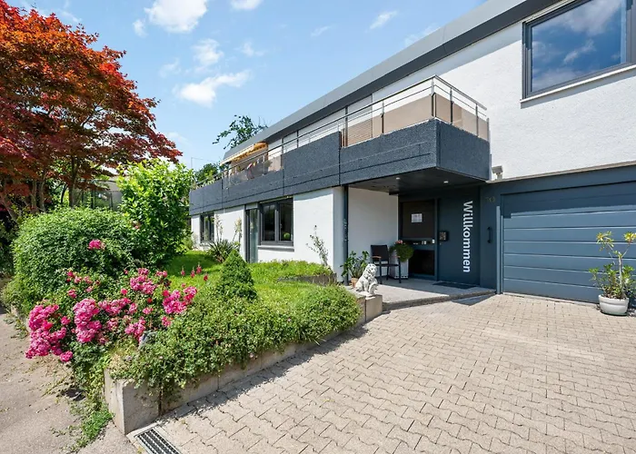 1Br 2Beds - Kleiner Privater Innenhof- Barrierefrei! -Frisch Saniert - Mozart Eins