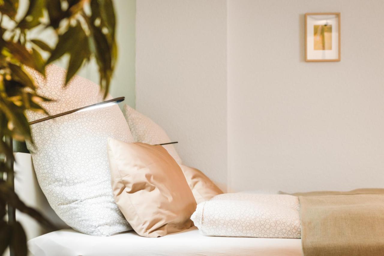 1br 2beds - Kleiner Privater Innenhof- Barrierefrei! -frisch Saniert - Mozart Eins Apartment Bietigheim-Bissingen