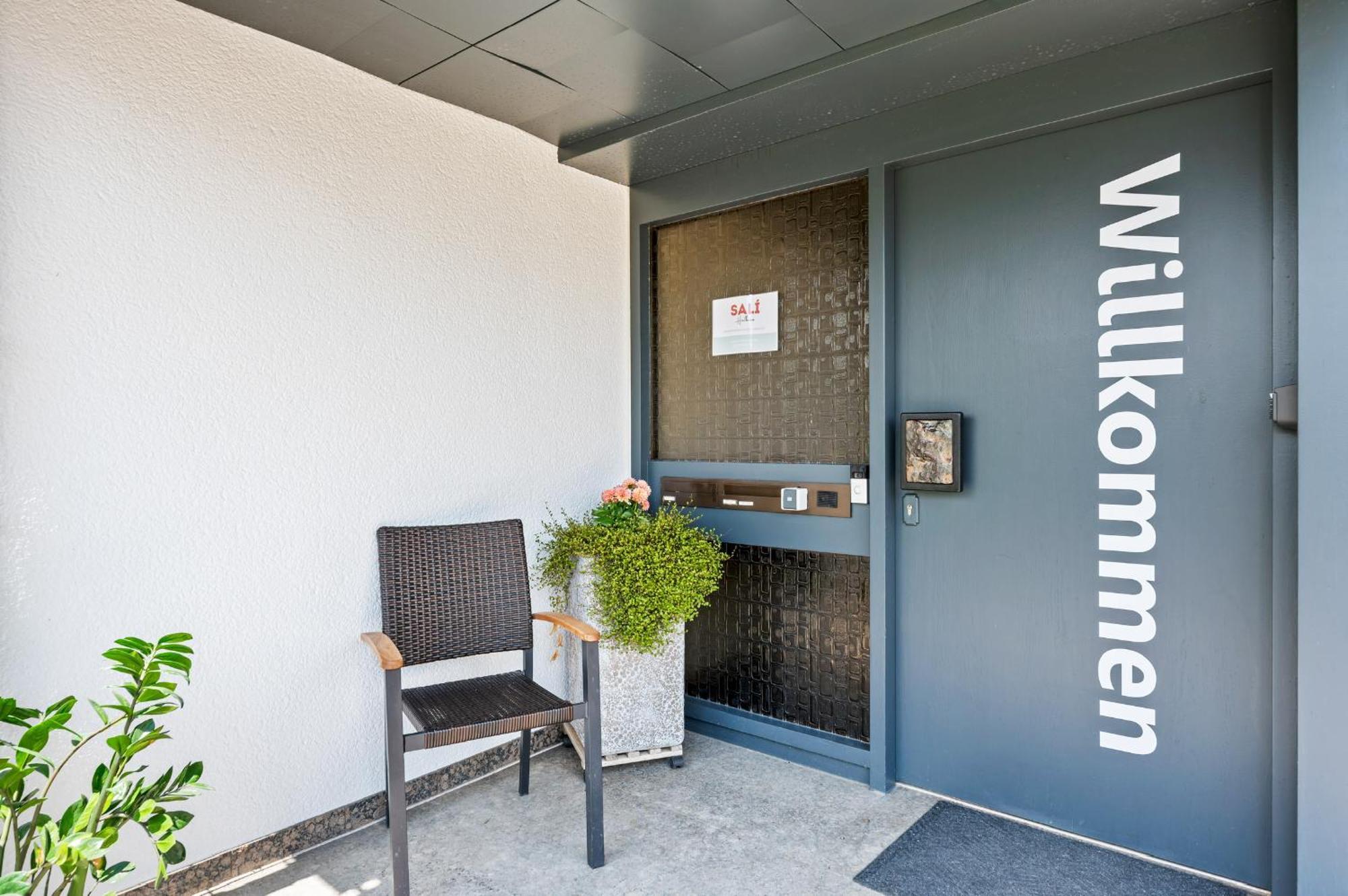 1br 2beds - Kleiner Privater Innenhof- Barrierefrei! -frisch Saniert - Mozart Eins * Bietigheim-Bissingen